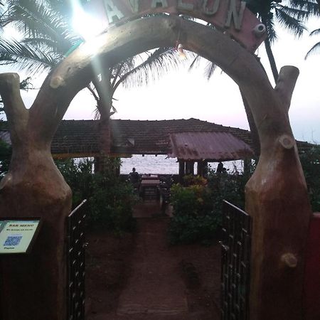 Avalon Sunset Hotel Anjuna Exterior photo
